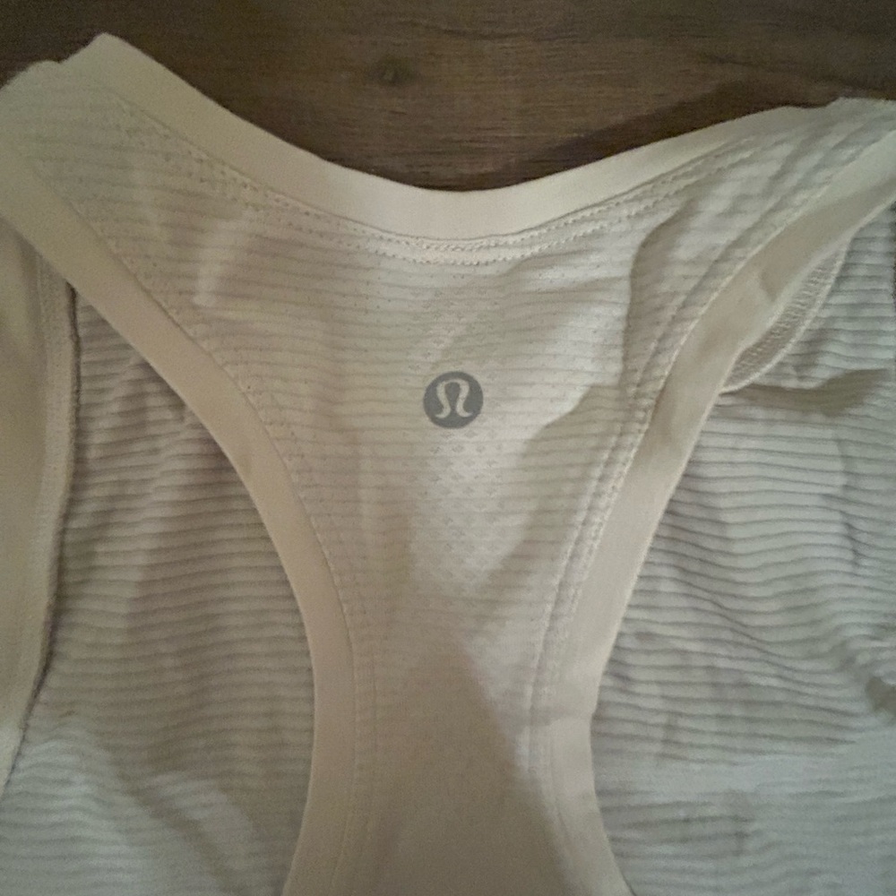 Lululemon white swiftly tech tank size 6